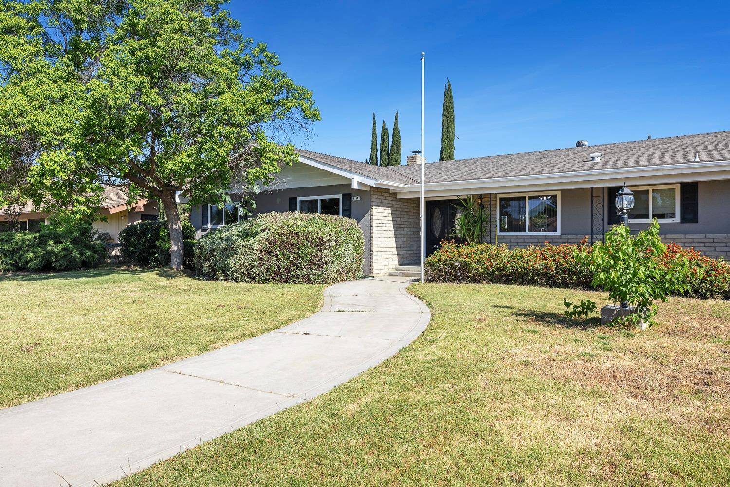 Fresno, CA 93727,6154 E Alta AVE