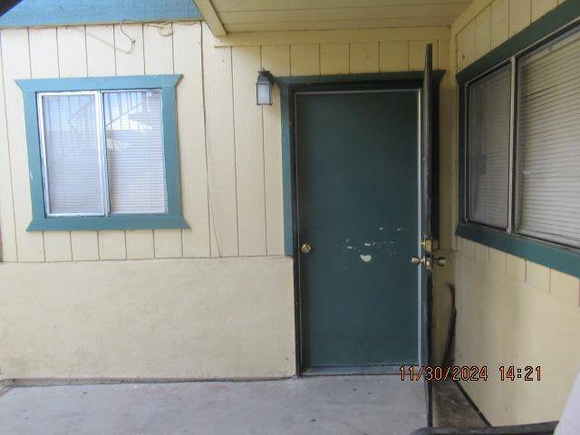 Orange Cove, CA 93646,520 8th ST #3