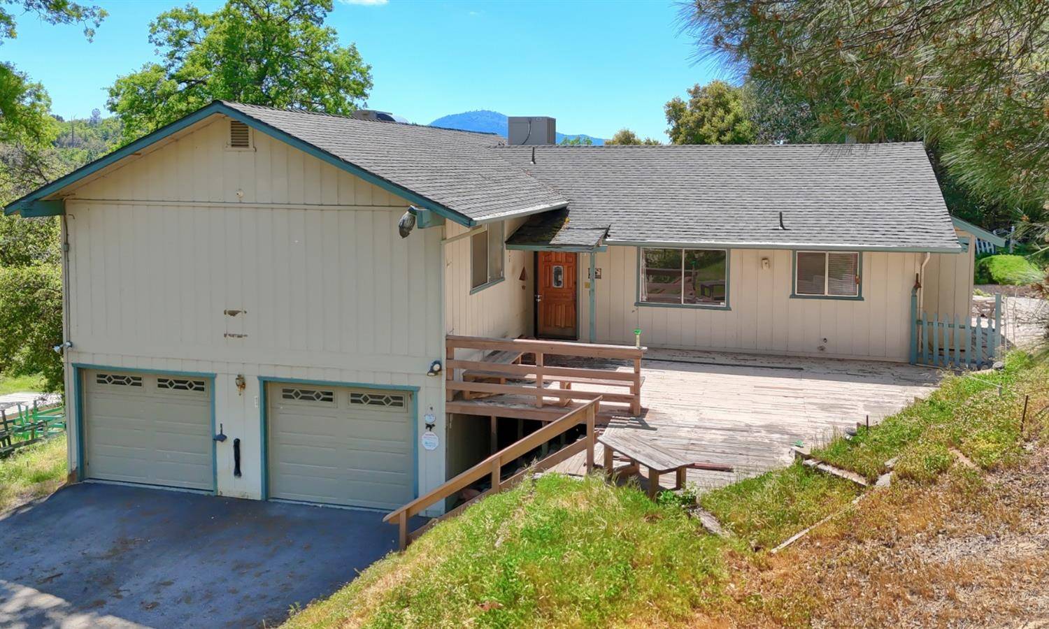 Oakhurst, CA 93644,42275 Buckeye RD
