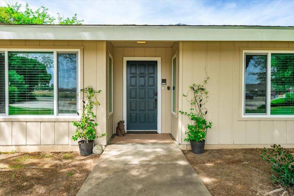 Madera, CA 93636,14066 Skyview RD