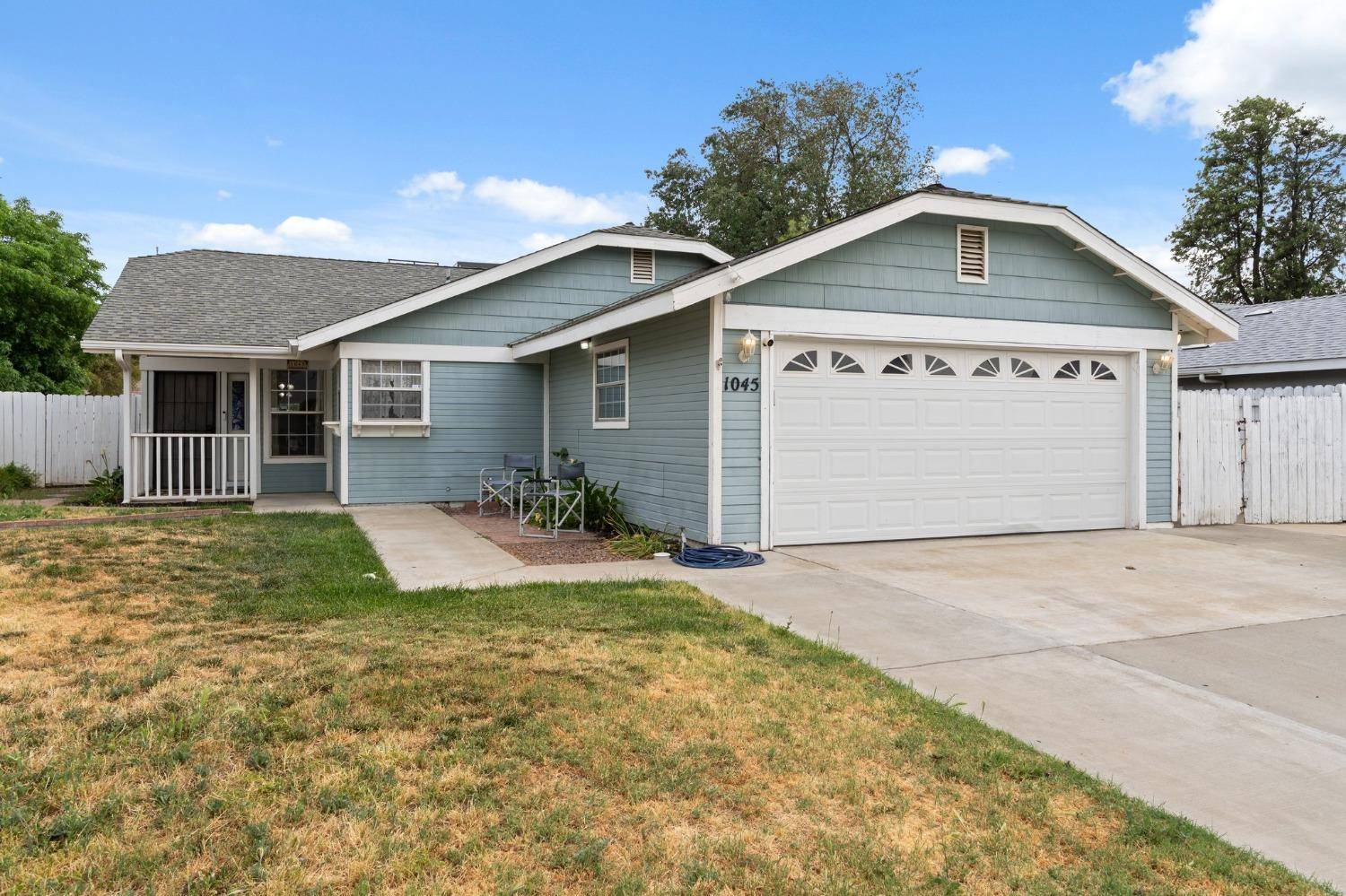 Hanford, CA 93230,1045 Clover LN