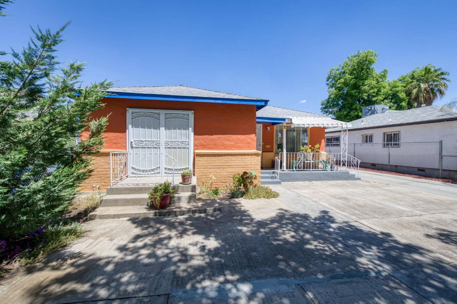Fresno, CA 93706,118 W Valencia