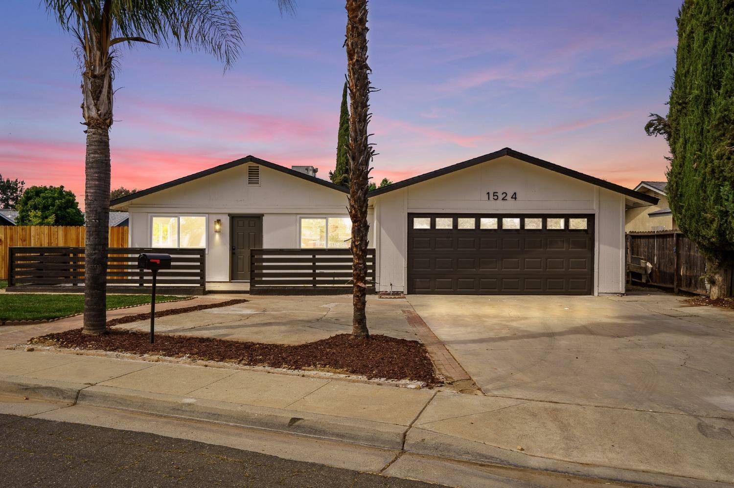 Reedley, CA 93654,1524 E Evening Glow AVE