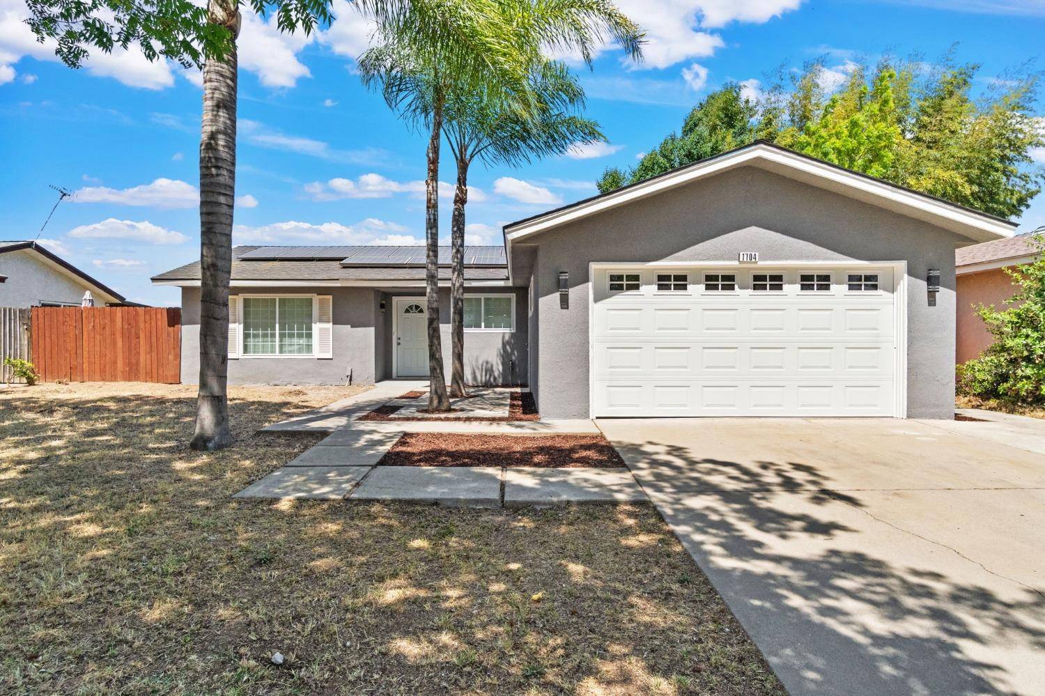 Fresno, CA 93710,1704 E Los Altos AVE
