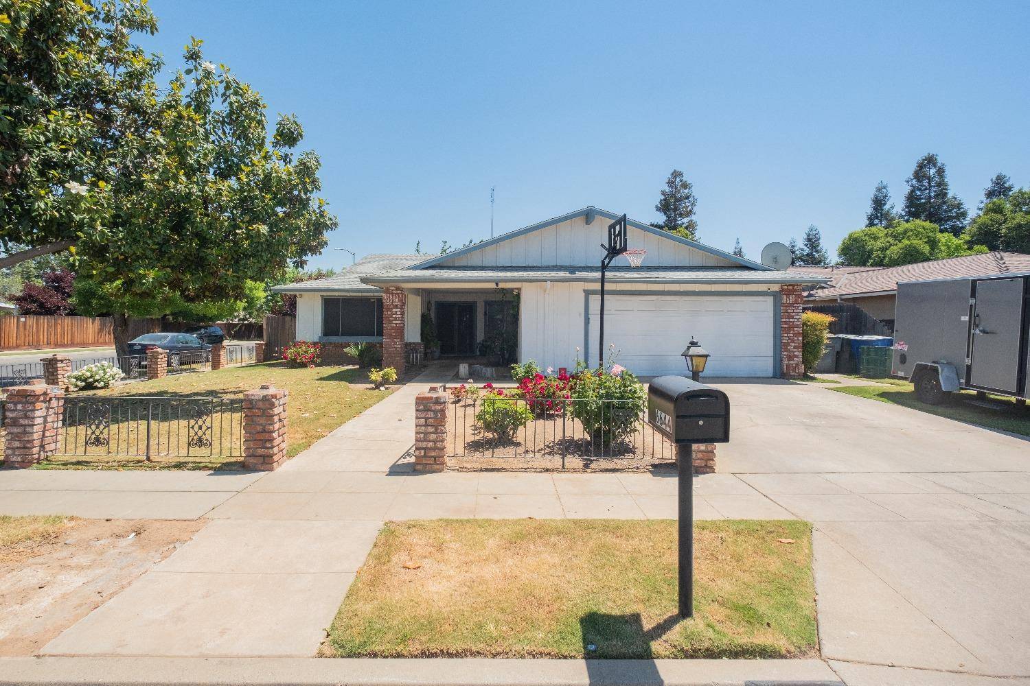 Fresno, CA 93704,6644 N Nantucket AVE