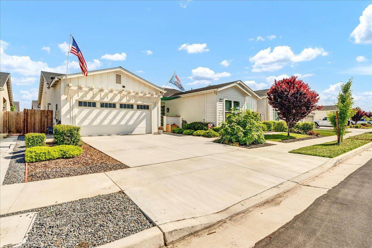 Visalia, CA 93291,320 E Tyler CT