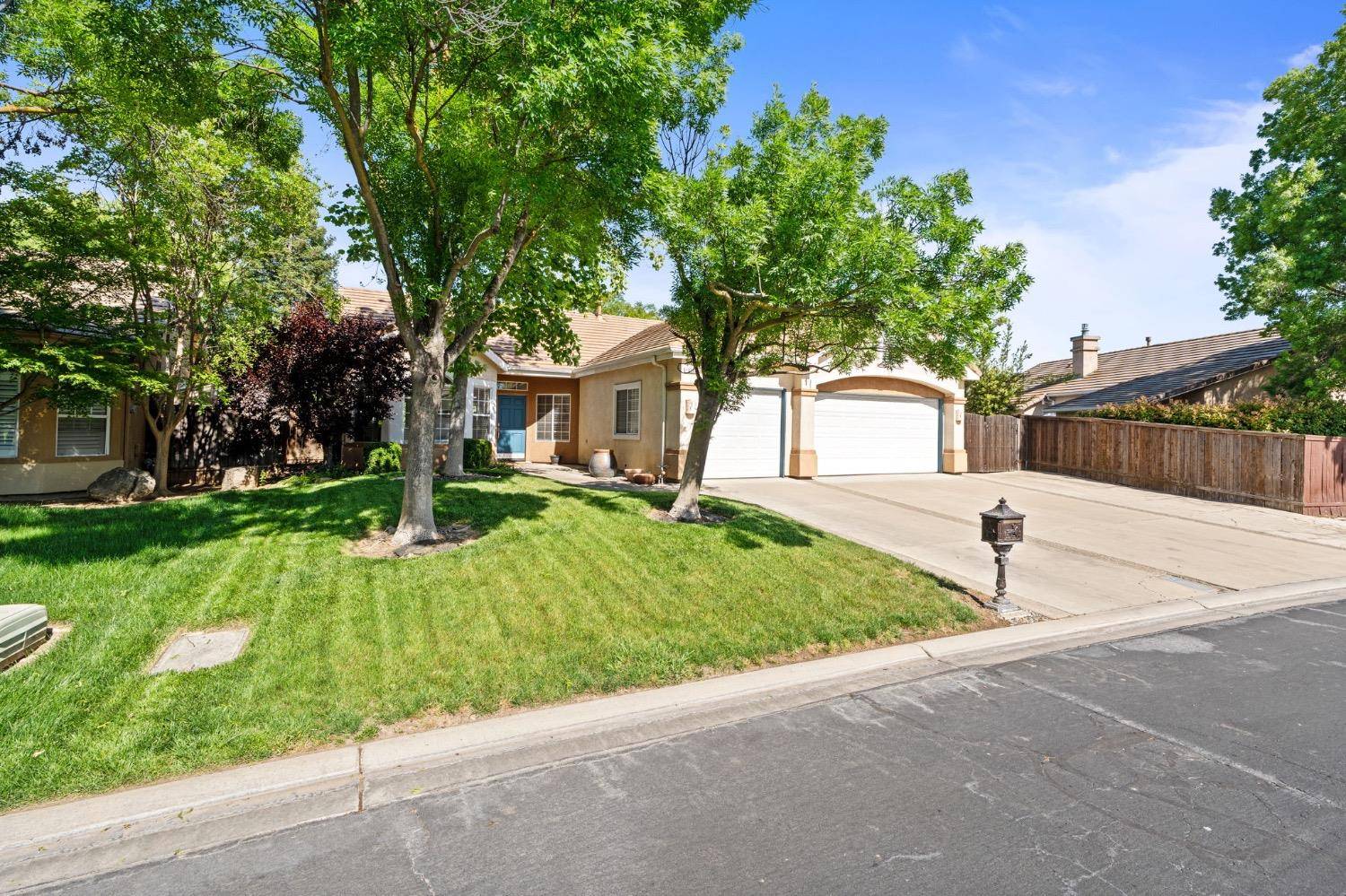 Clovis, CA 93619,10597 E Fieldstone AVE