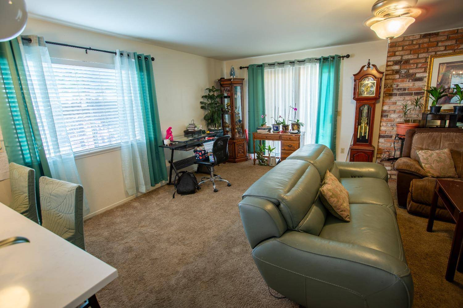 Lemoore, CA 93245,539 E Hazelwood DR
