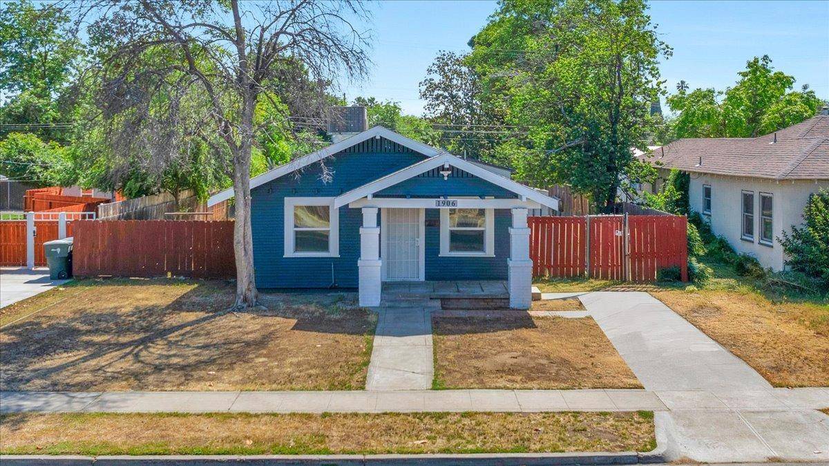 Fresno, CA 93705,1906 N Fruit AVE