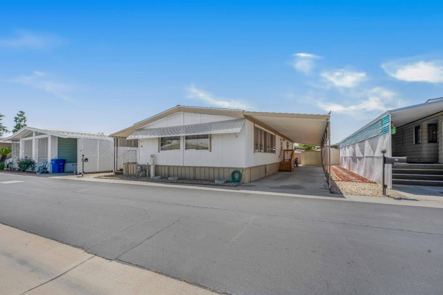 Clovis, CA 93612,1500 Villa AVE #94