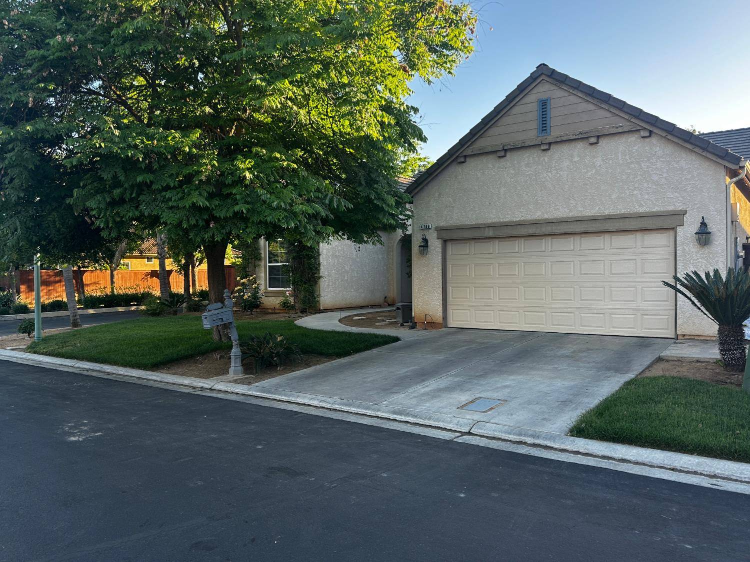 Clovis, CA 93619,4769 N Emerald Peak DR