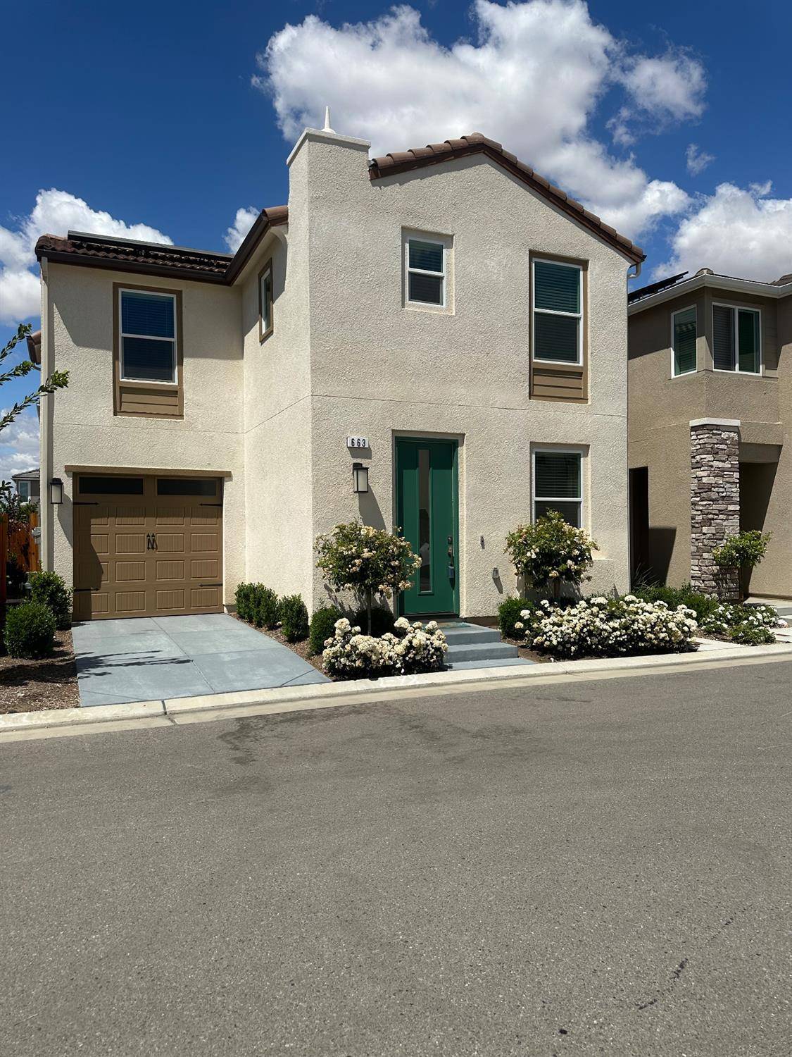 Clovis, CA 93619,663 Farmhouse Lane