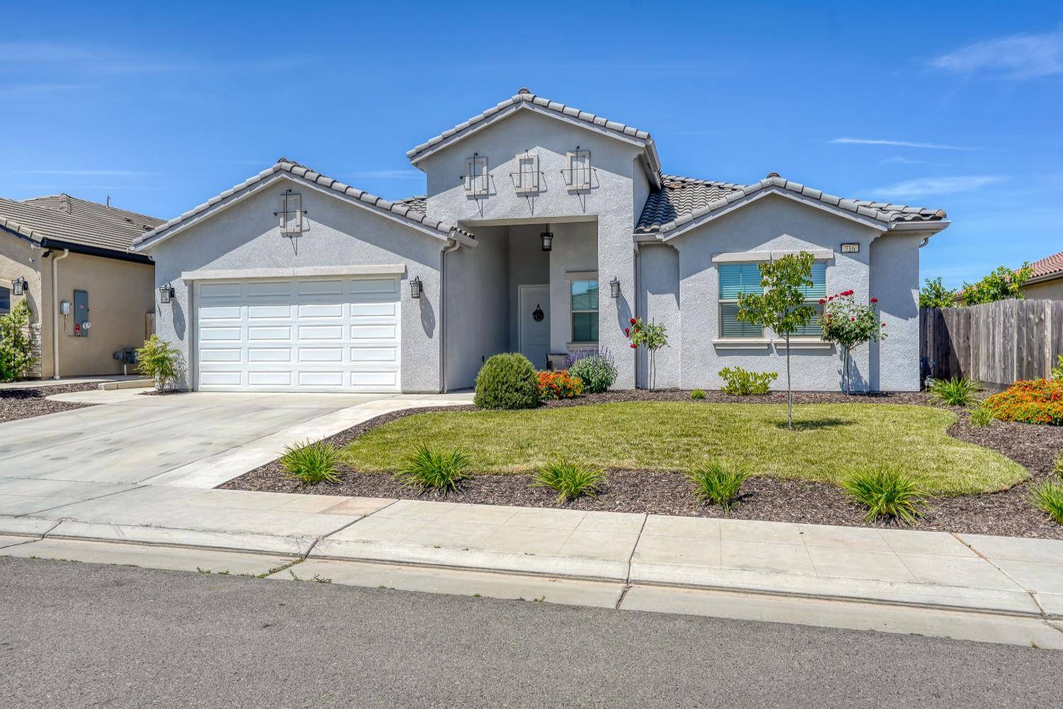 Madera, CA 93636,716 Mesa DR