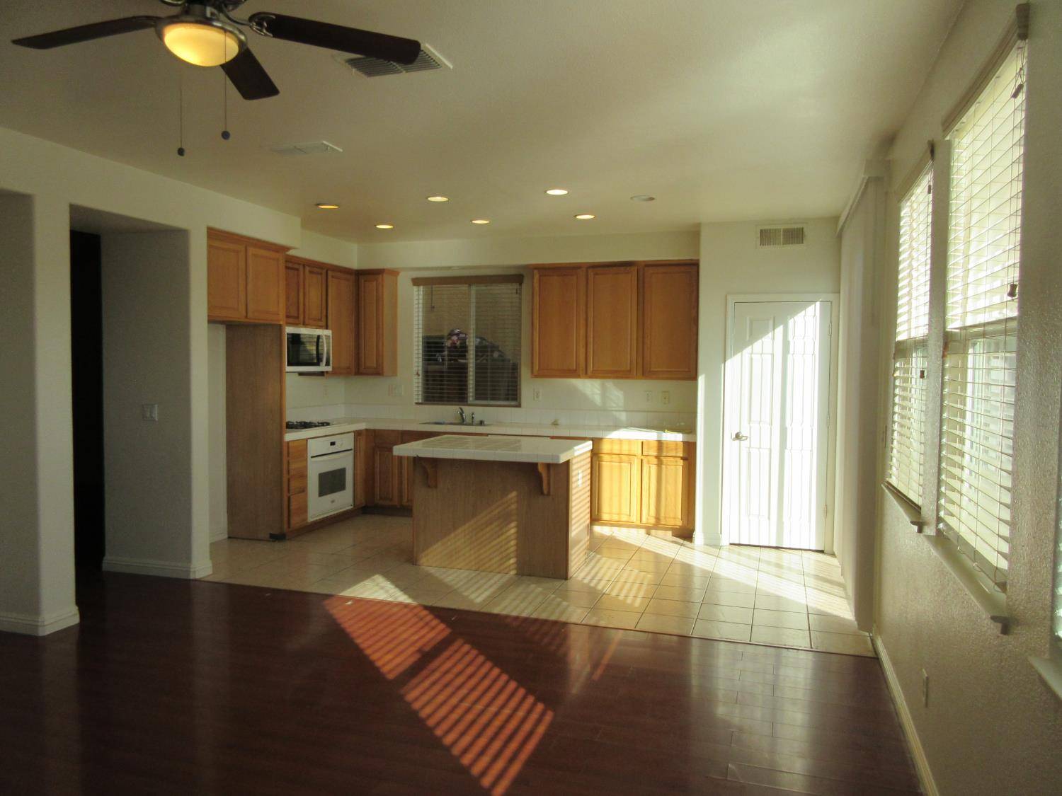 Madera, CA 93638,1016 Papaya ST