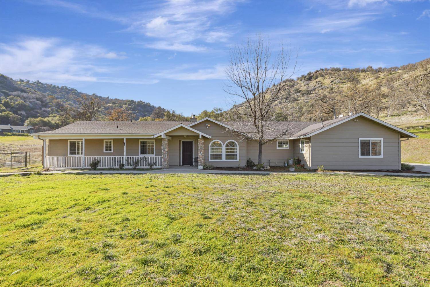Yokuts Valley, CA 93675,37985 Waxberry LN
