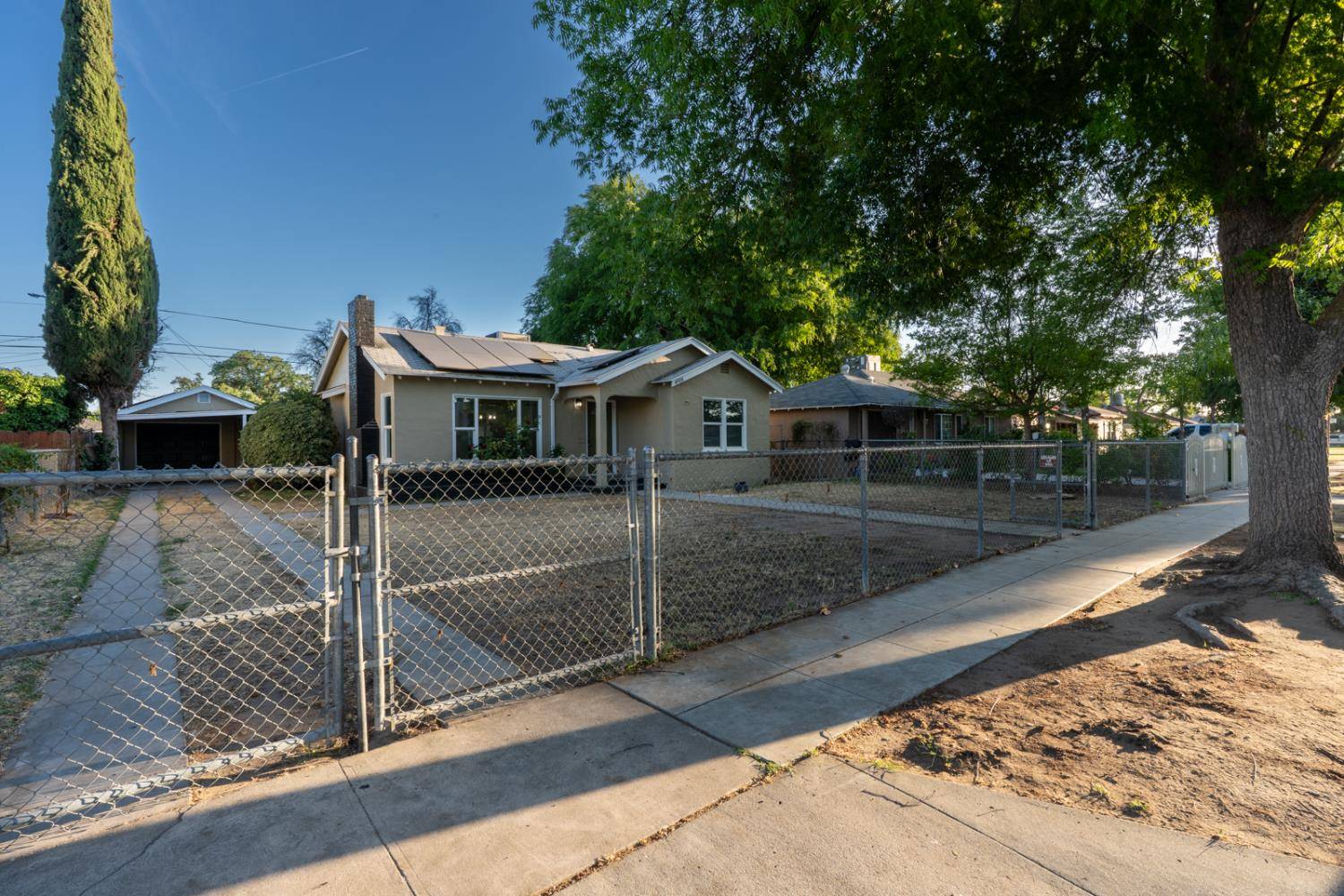 Fresno, CA 93727,4918 E Illinois AVE