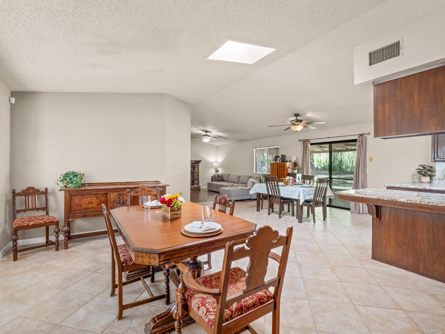 Madera, CA 93636,12502 Road 37 1/2