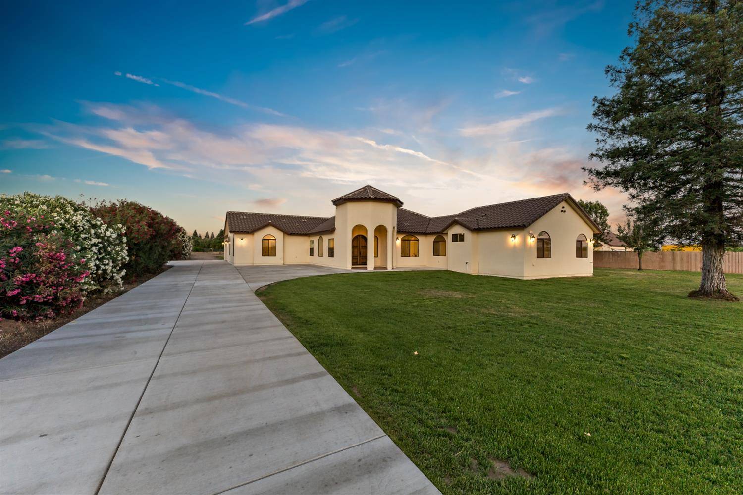 Fresno, CA 93737,286 N Locan AVE