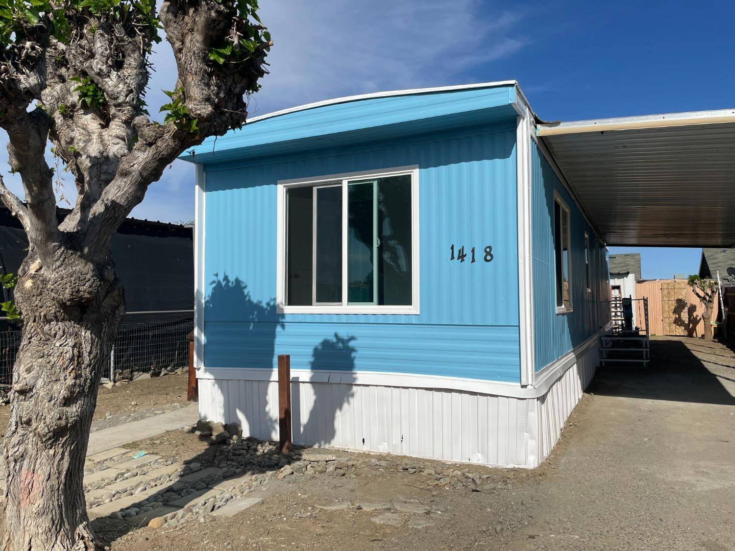 Coalinga, CA 93210,1418 Michelle WAY