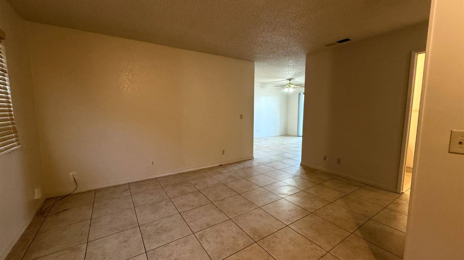 Lemoore, CA 93245,125 Skaggs ST #C
