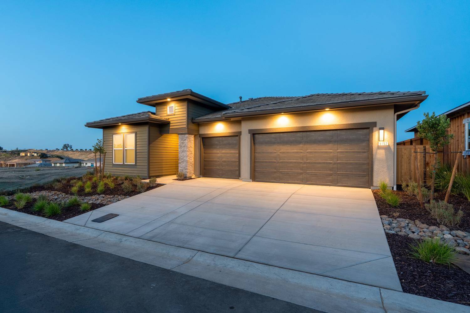 Friant, CA 93626,8152 Creek View