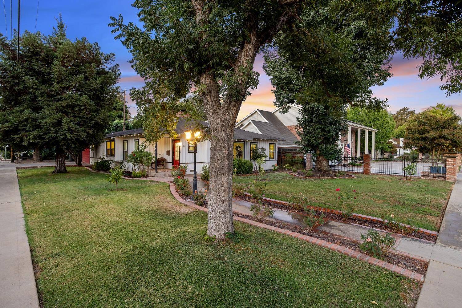 Visalia, CA 93277,1301 W Beverly DR