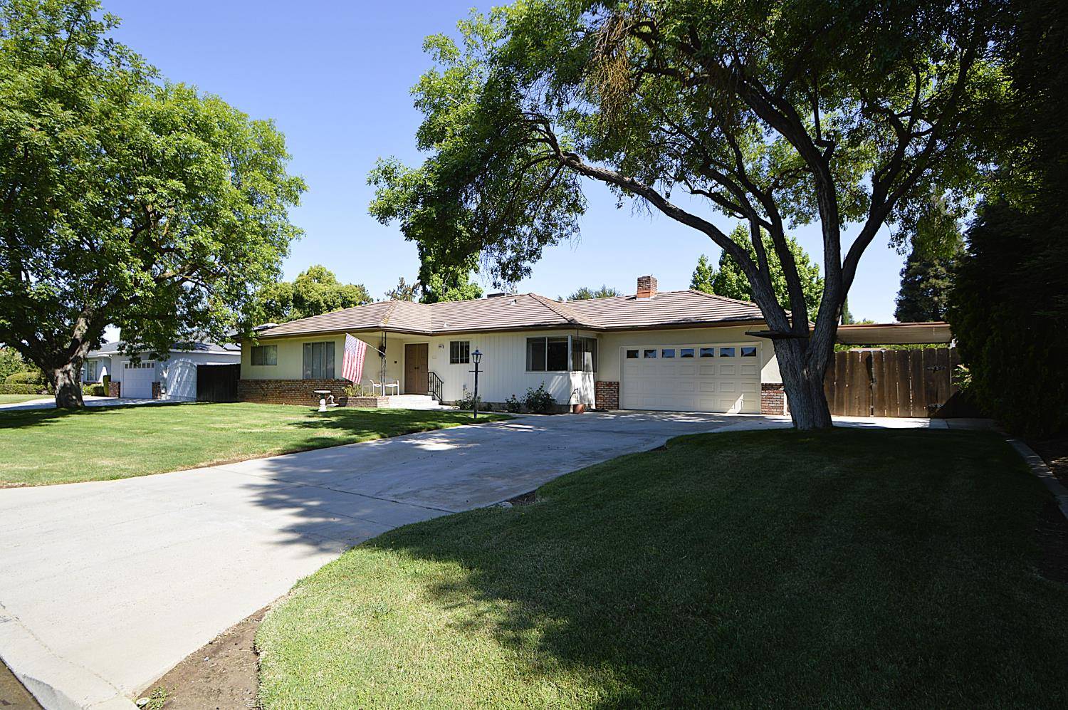 Fresno, CA 93711,1692 W Tenaya WAY