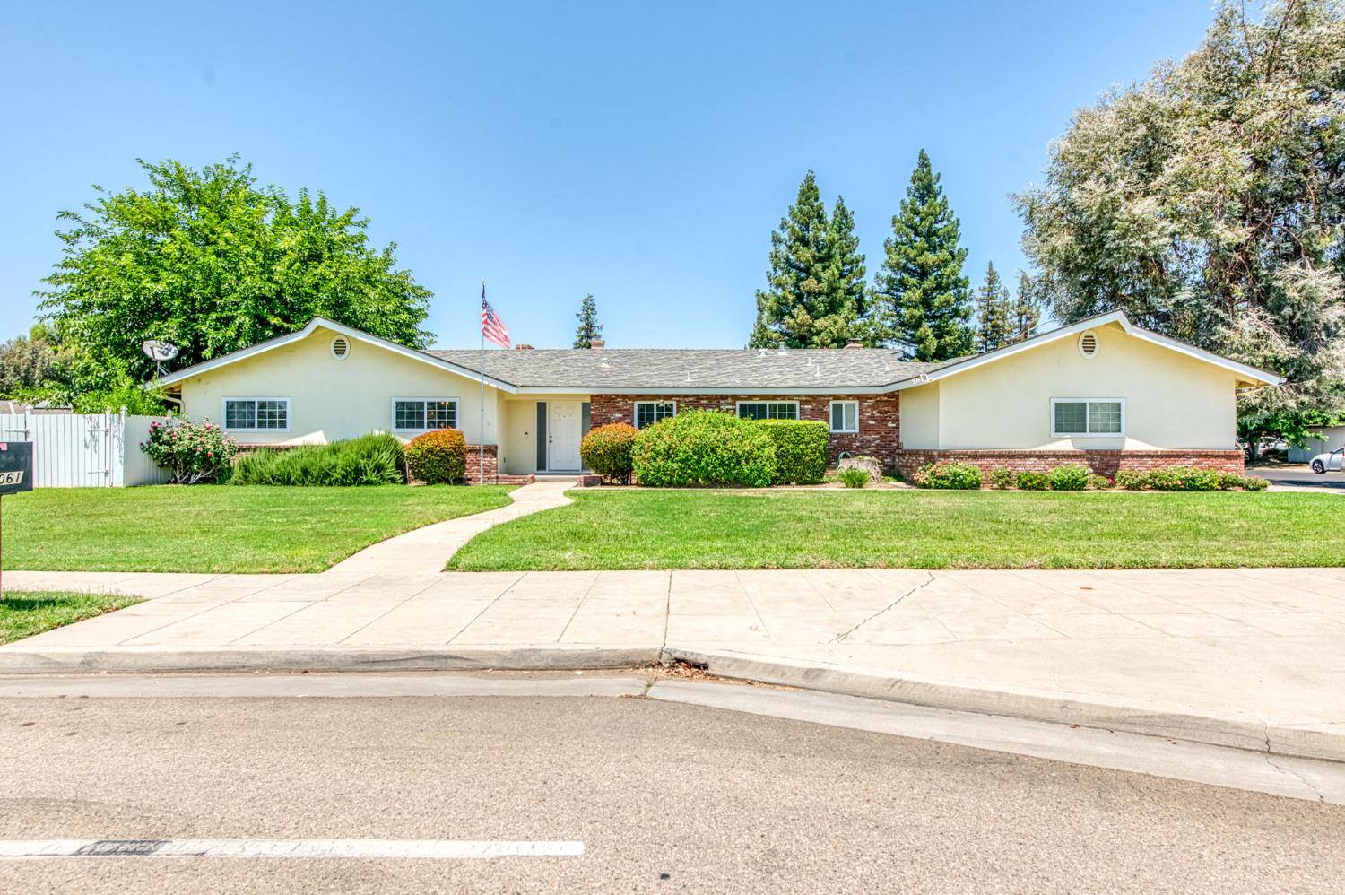 Clovis, CA 93611,2061 Gettysburg AVE