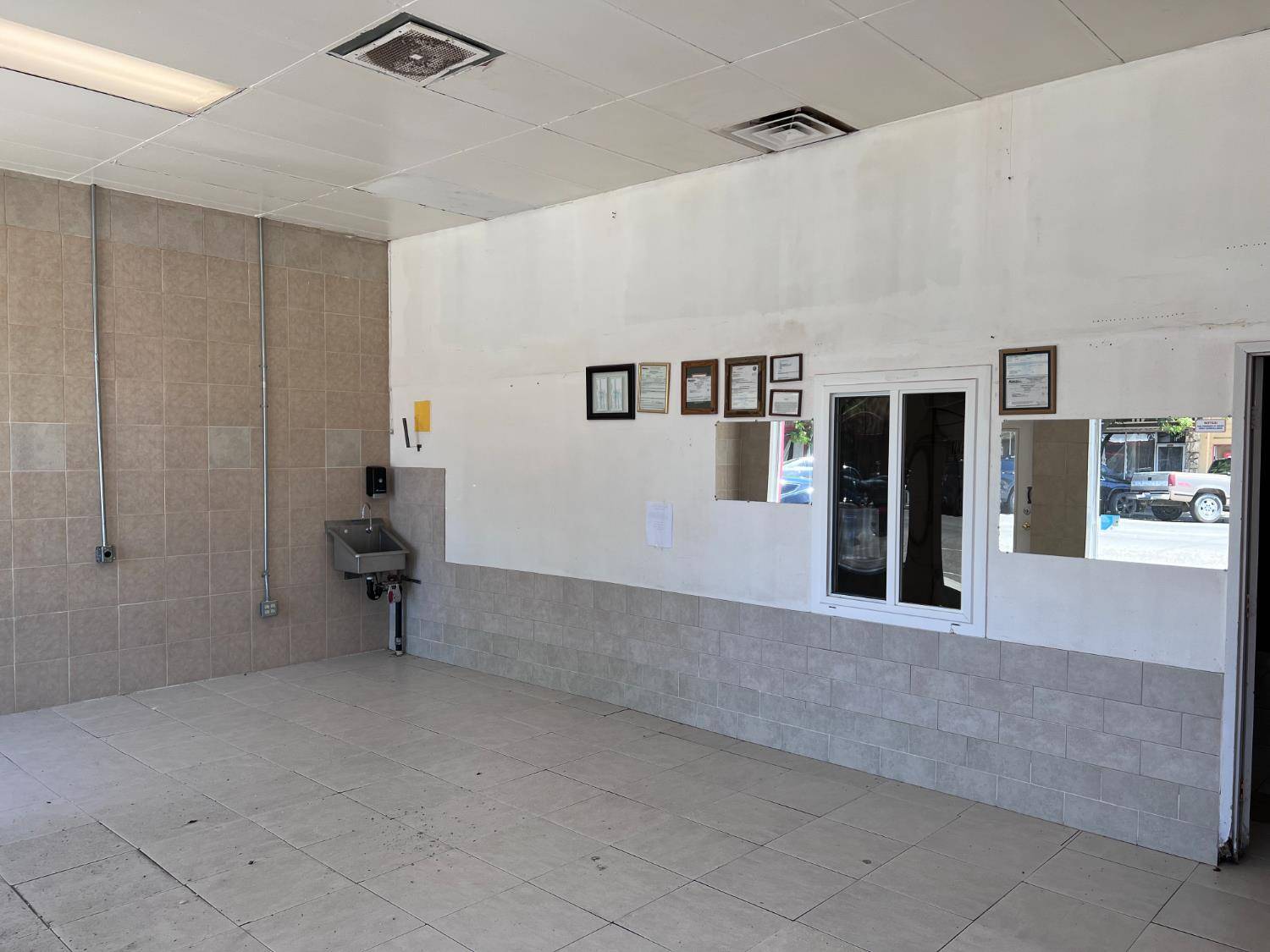 Dos Palos, CA 93620,1537 Center AVE