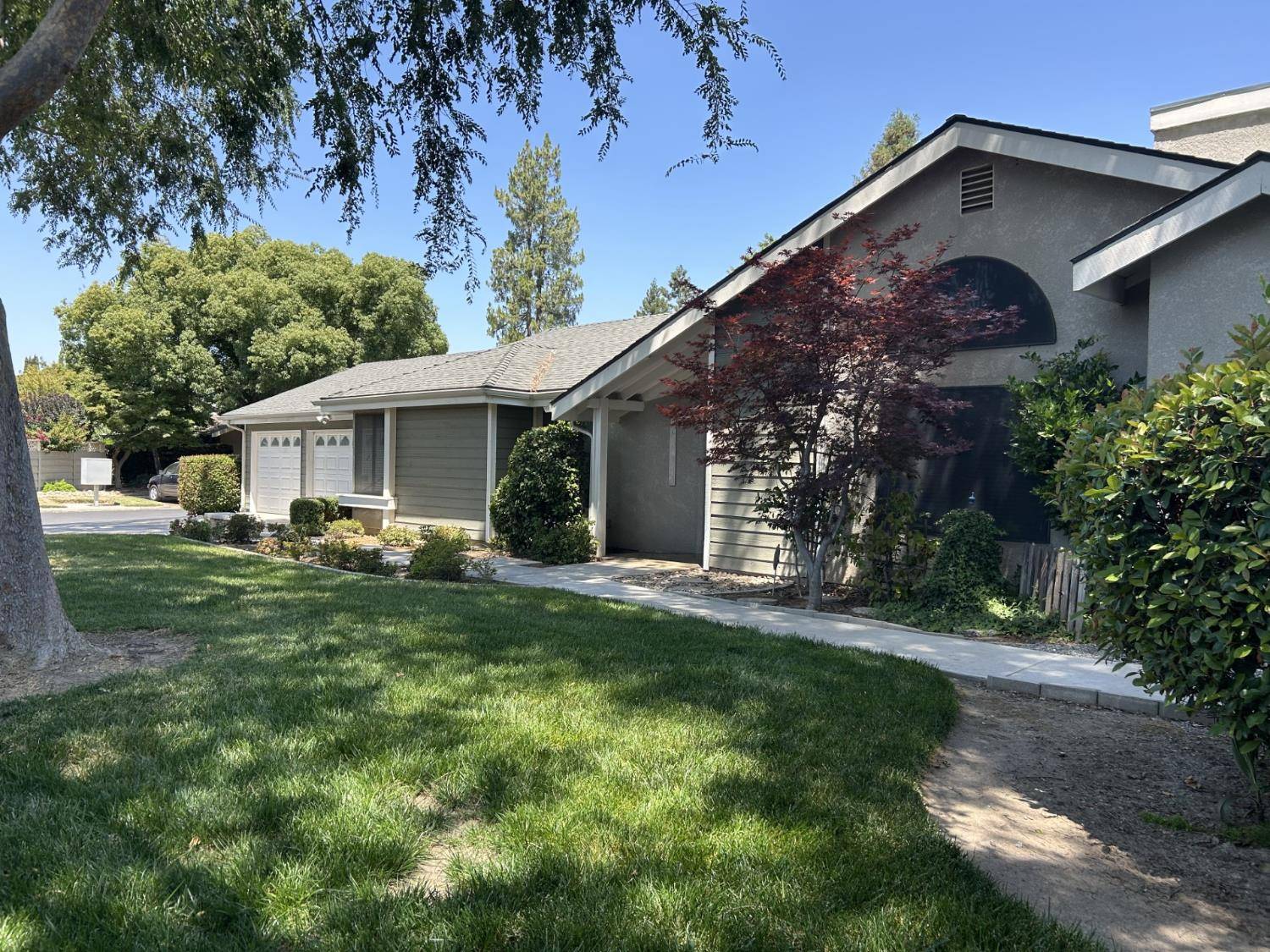 Visalia, CA 93292,1814 S Enos ST