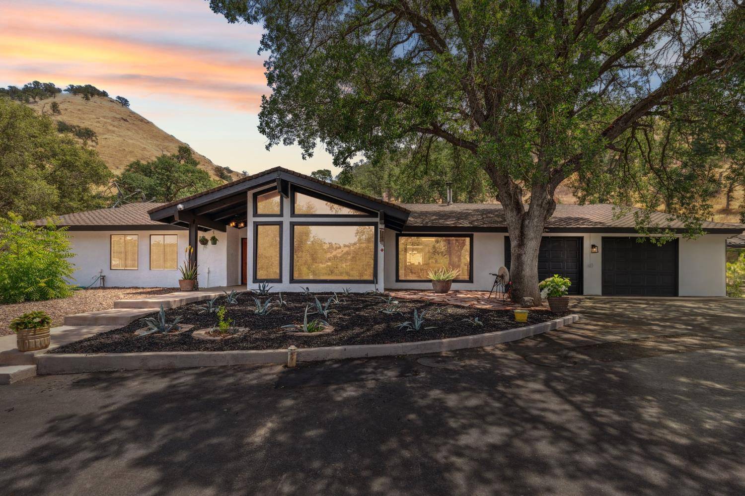 Clovis, CA 93619,18371 Tollhouse RD