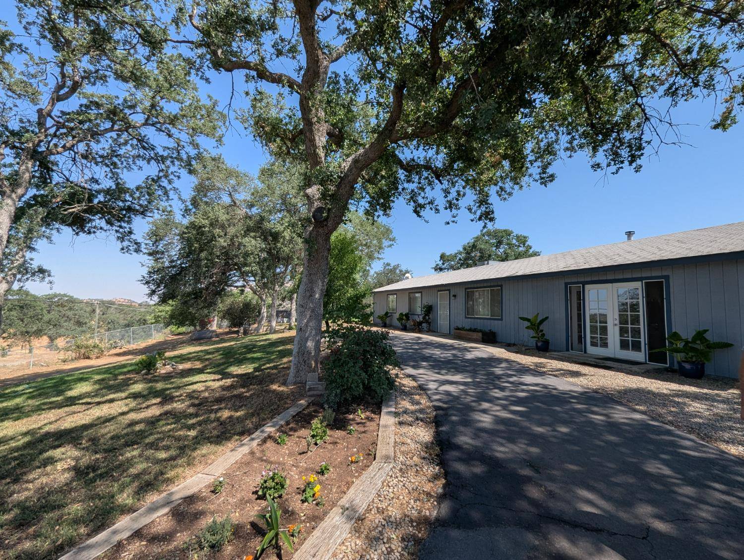 Yokuts Valley, CA 93675,33380 Buttercup LN