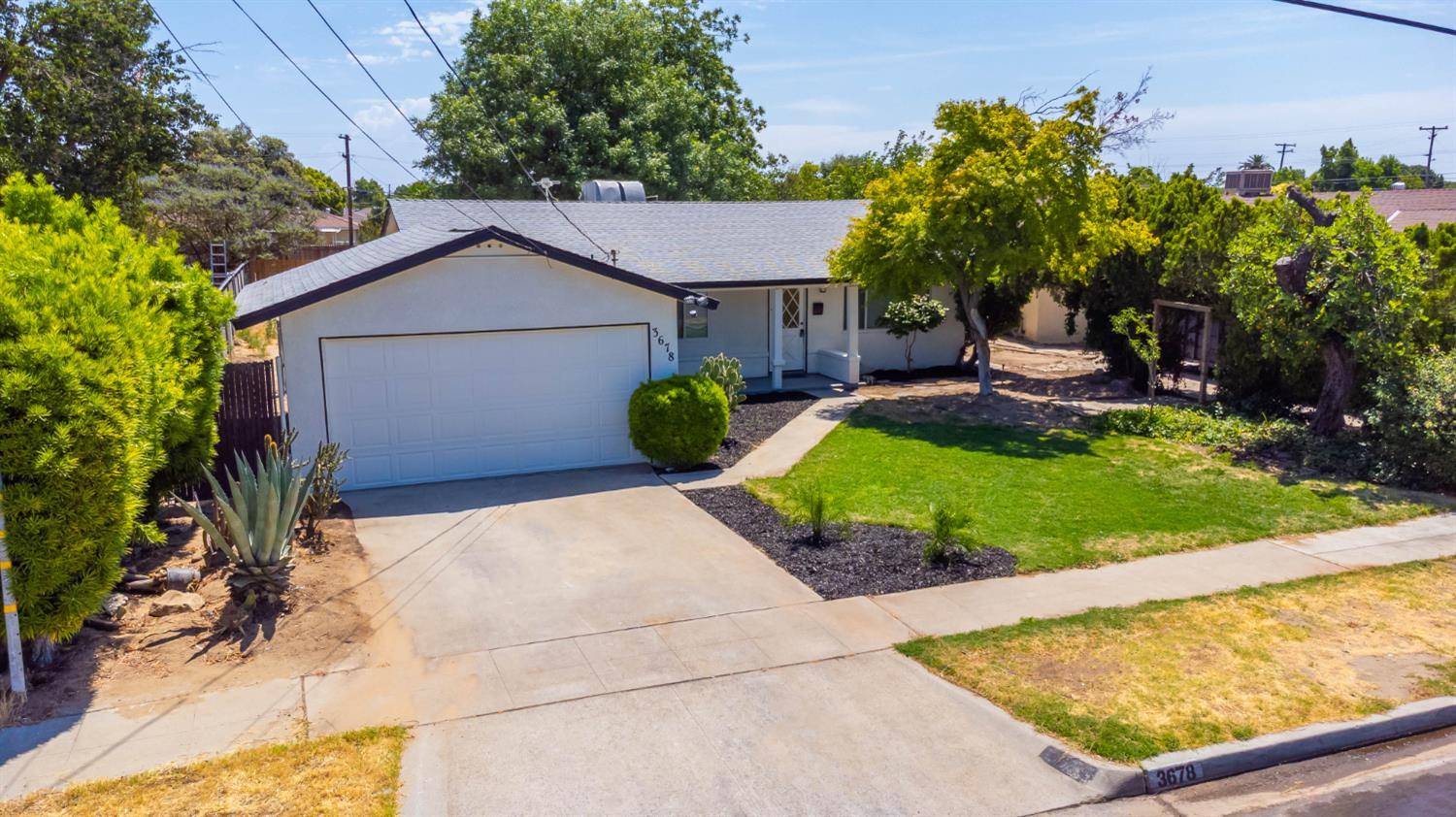 Fresno, CA 93726,3678 N 7th ST