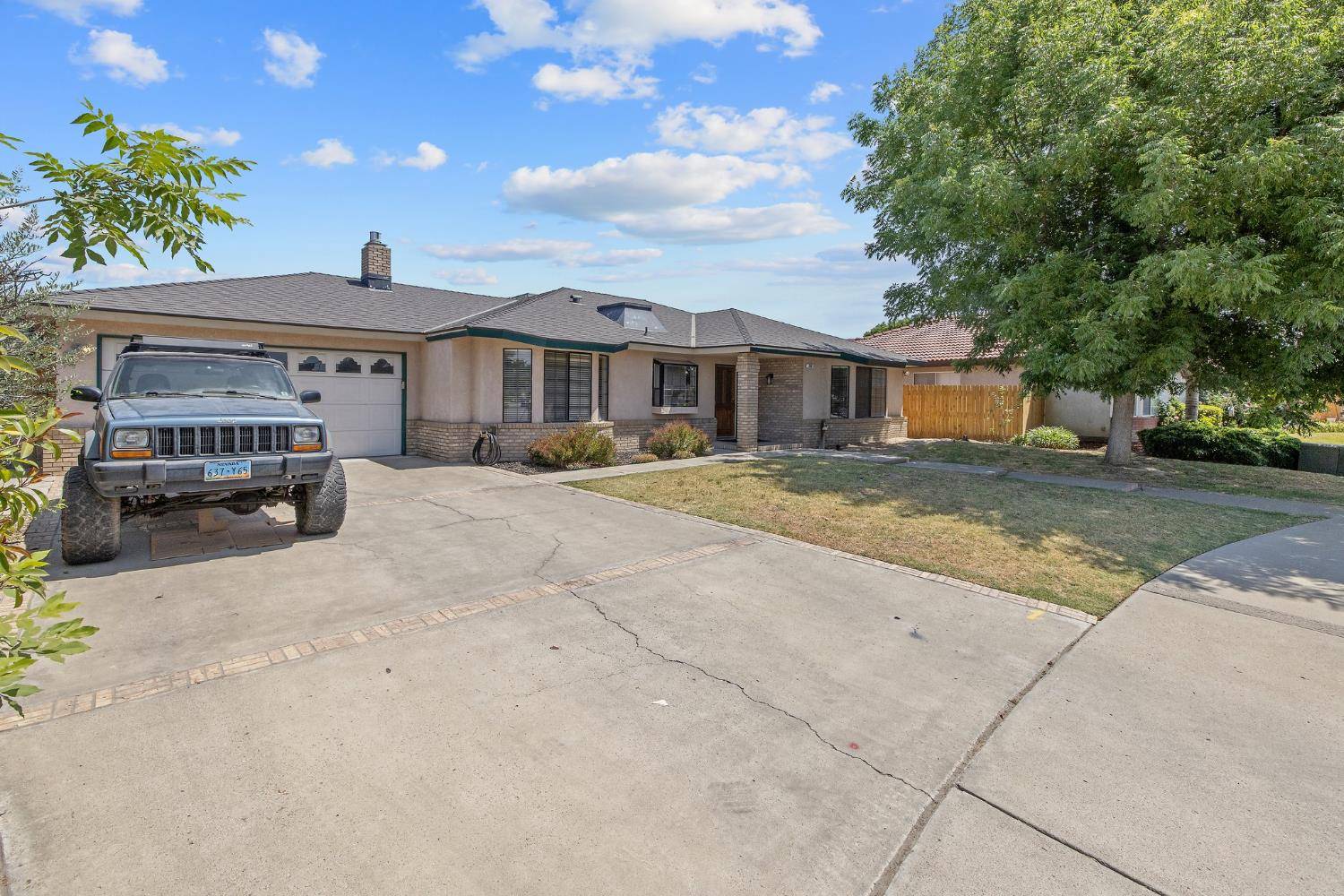Hanford, CA 93230,300 W Adrian WAY