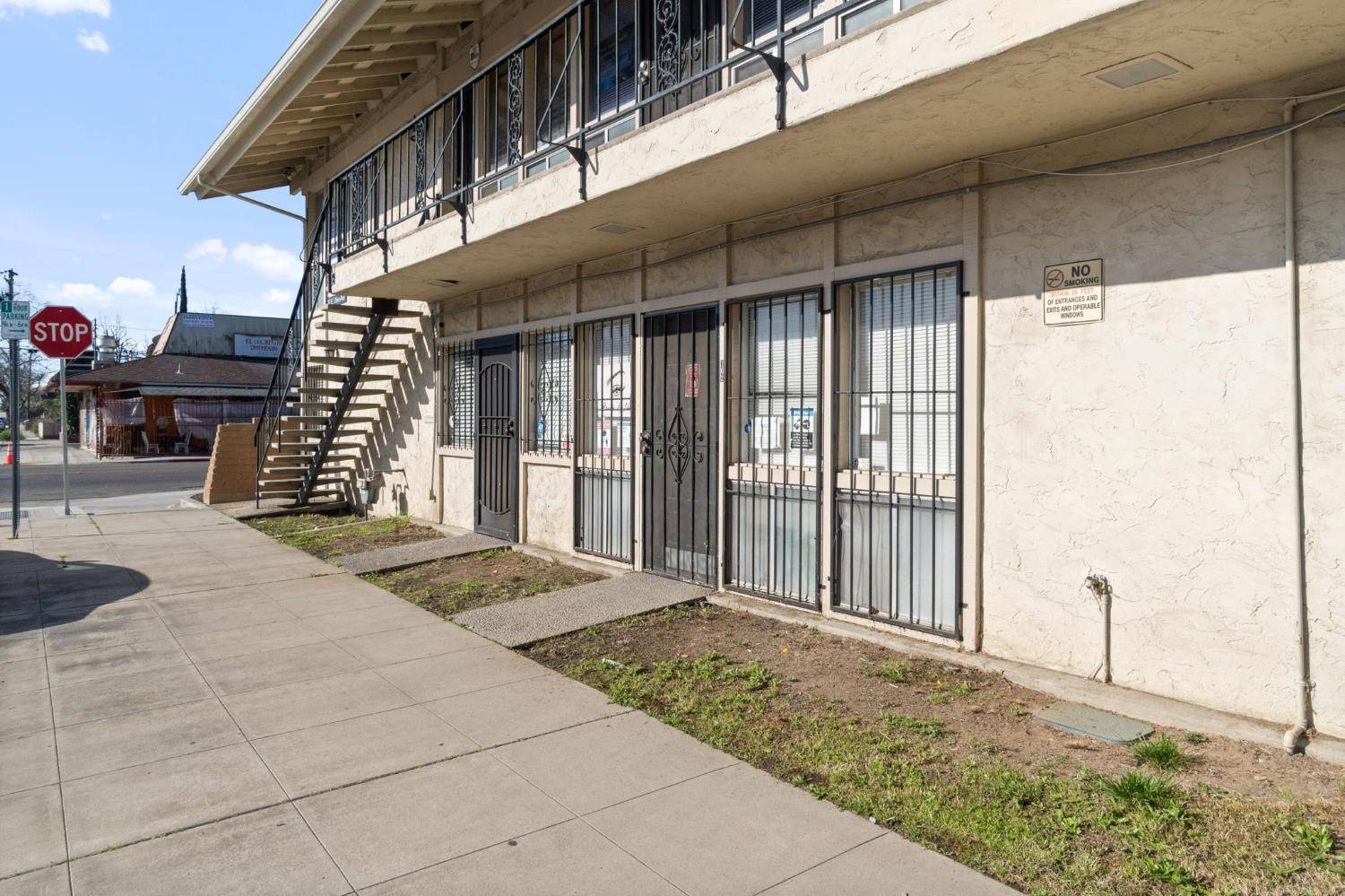 Fresno, CA 93728,87 E Olive AVE