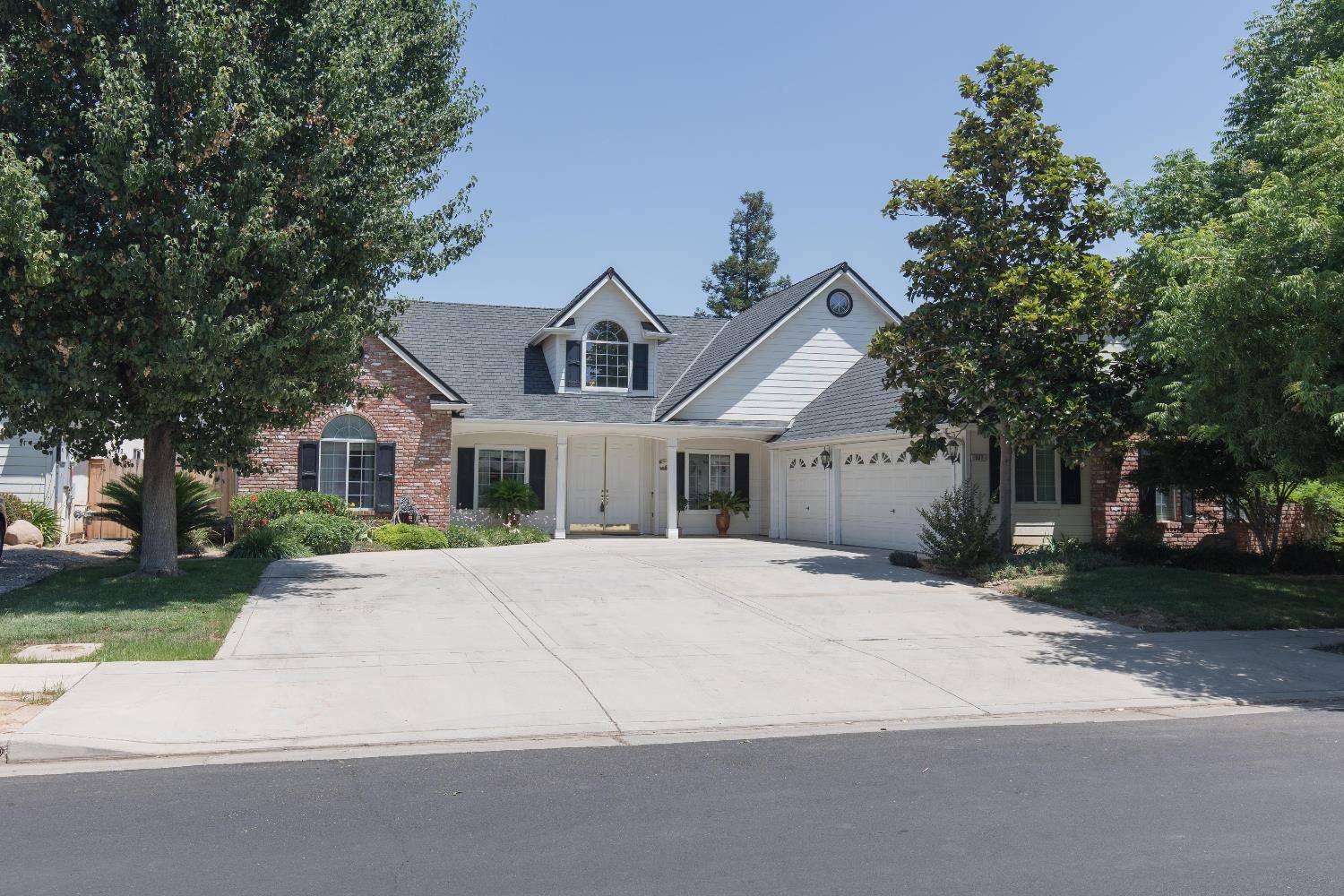 Clovis, CA 93619,337 W Trenton AVE