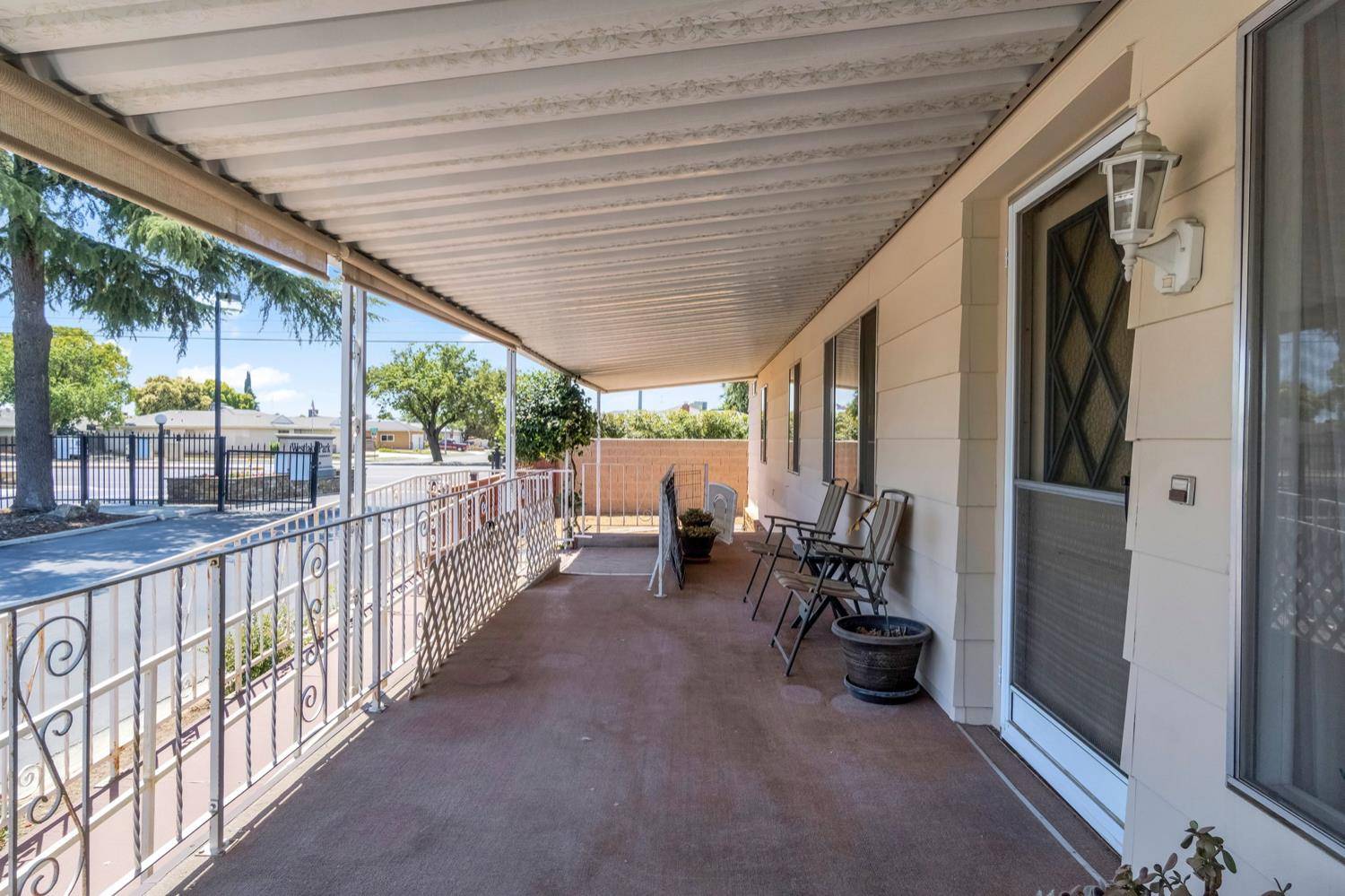 Fresno, CA 93705,2706 W Ashlan AVE #11
