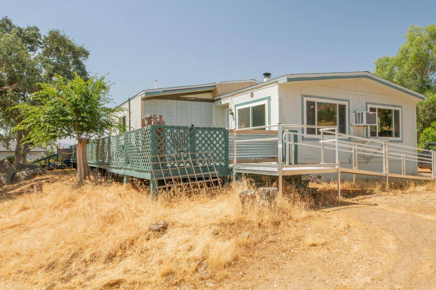 Yokuts Valley, CA 93675,35032 George Smith RD