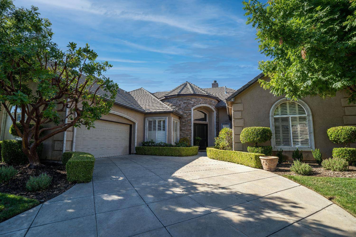 Fresno, CA 93730,1622 E Shadow Creek