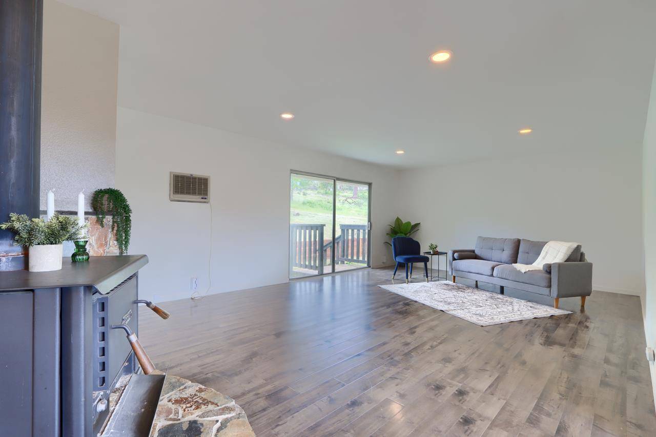 Mariposa, CA 95338,3820 Pinecrest
