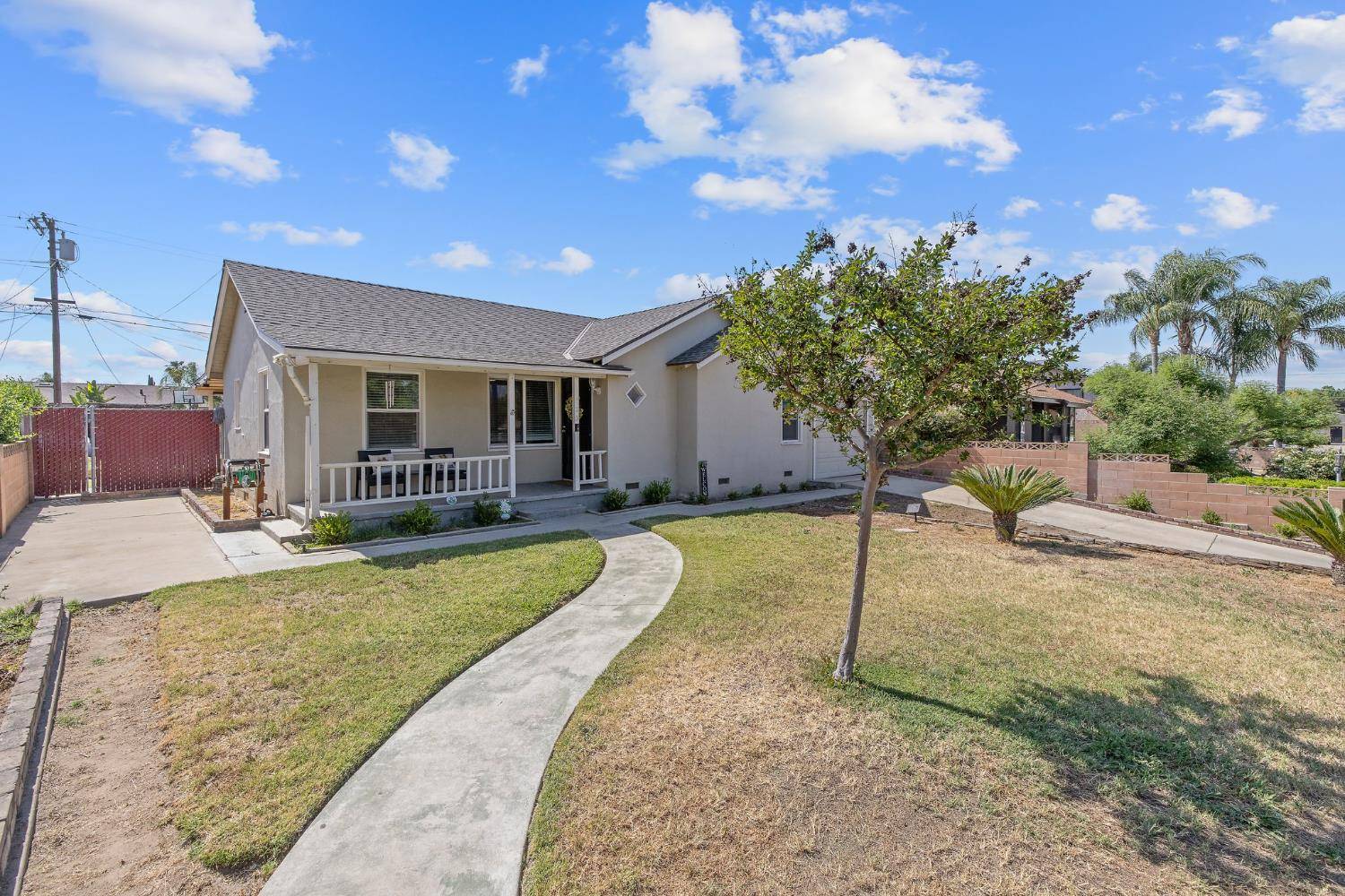 Reedley, CA 93654,723 N Lourae AVE