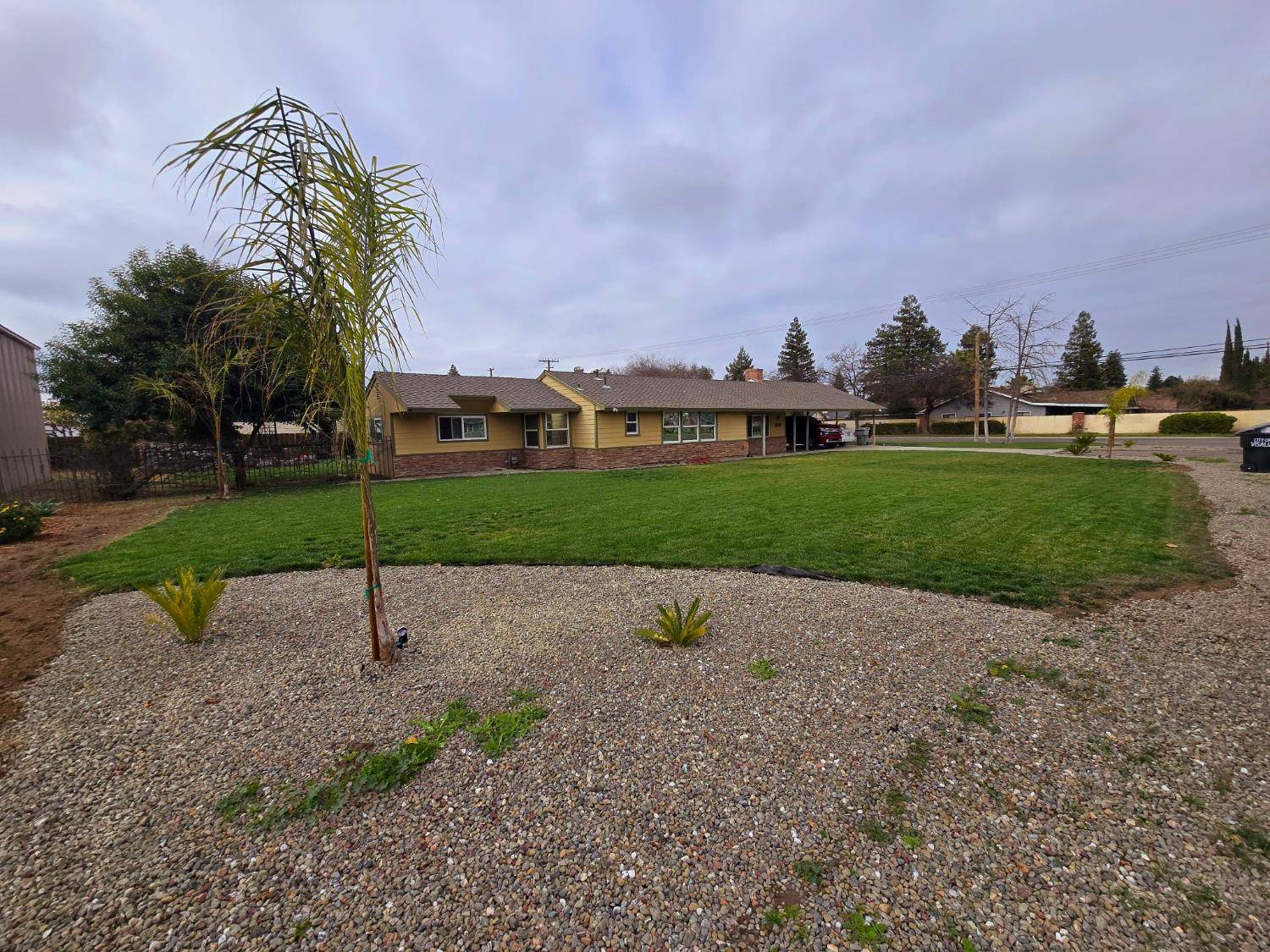 Visalia, CA 93291,525 N Crenshaw