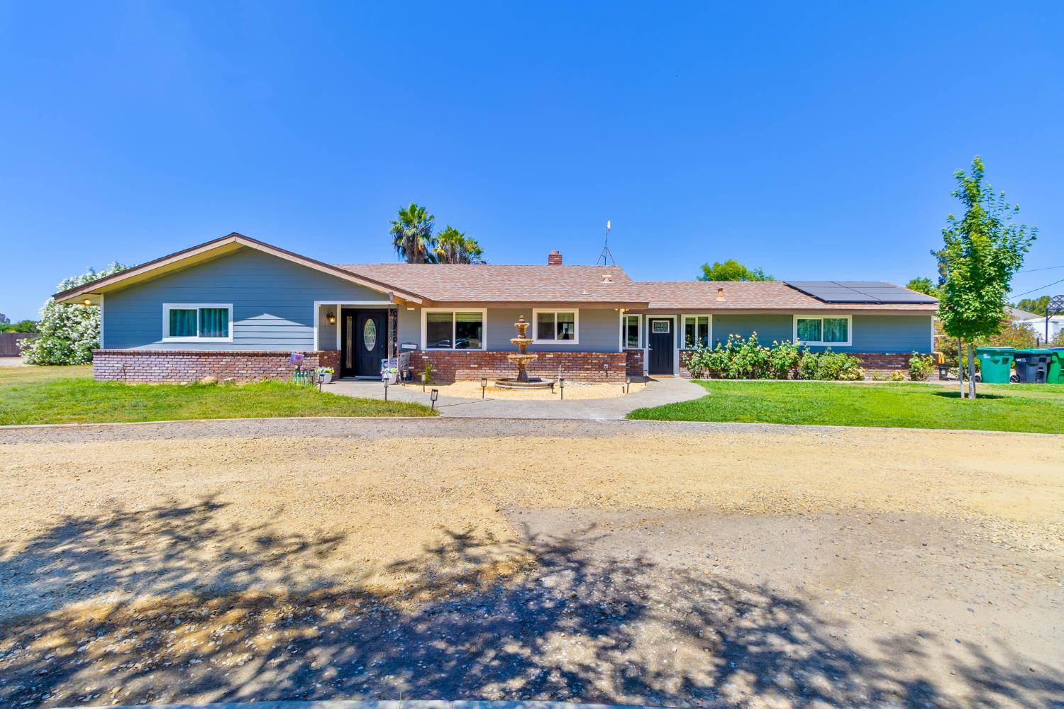 Clovis, CA 93619,6589 N De Wolf AVE