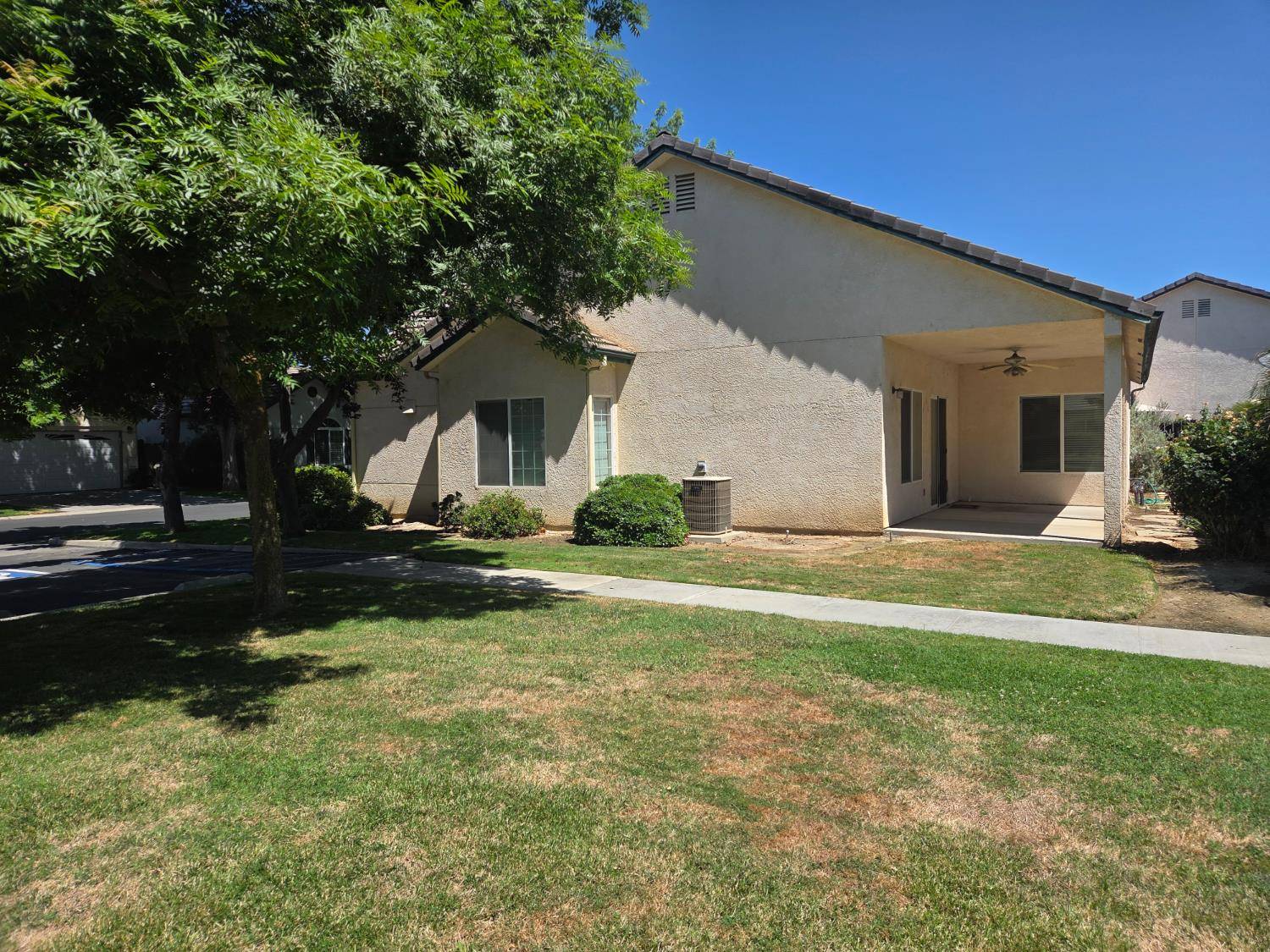 Kingsburg, CA 93631,2300 Sierra ST #130