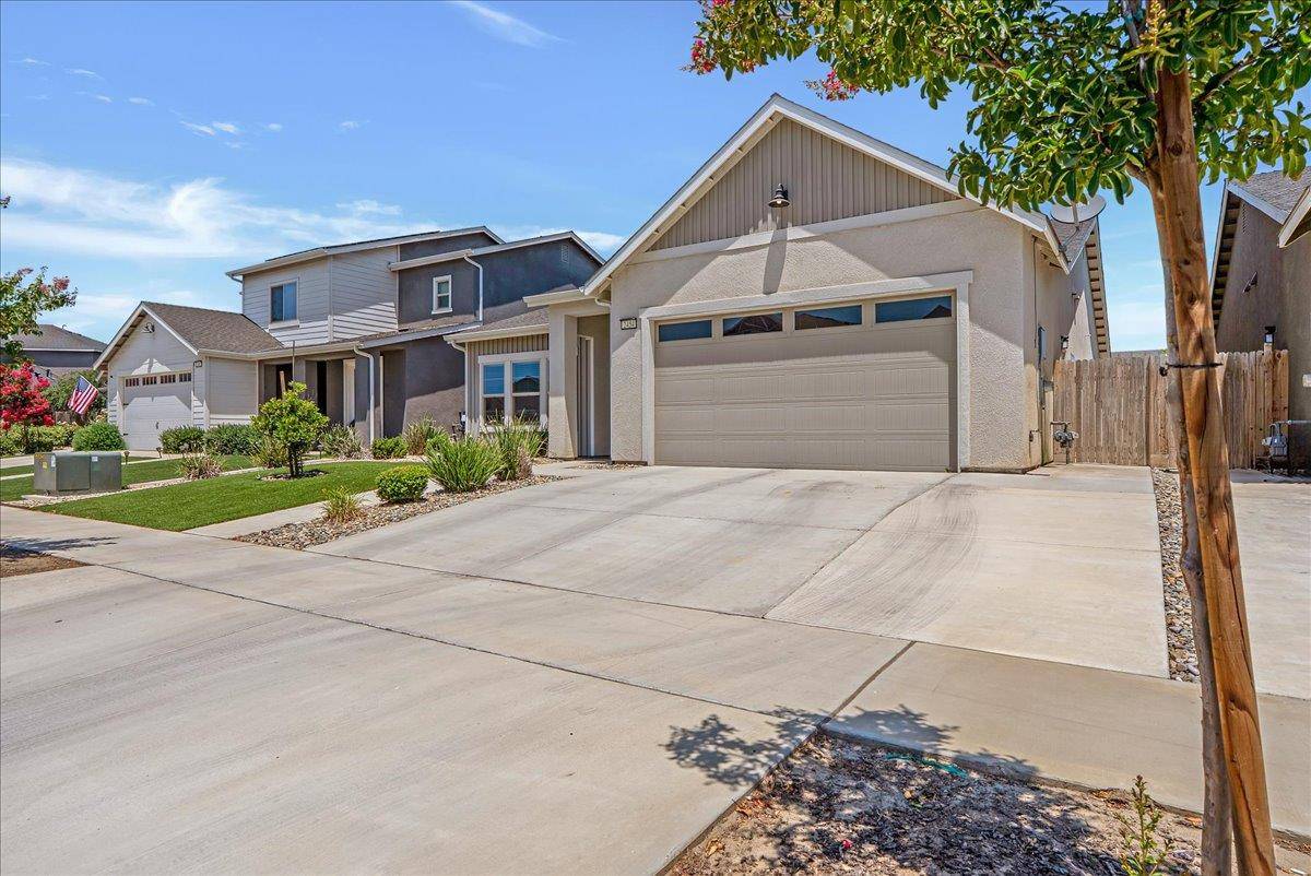 Hanford, CA 93230,2454 W Mallard LN