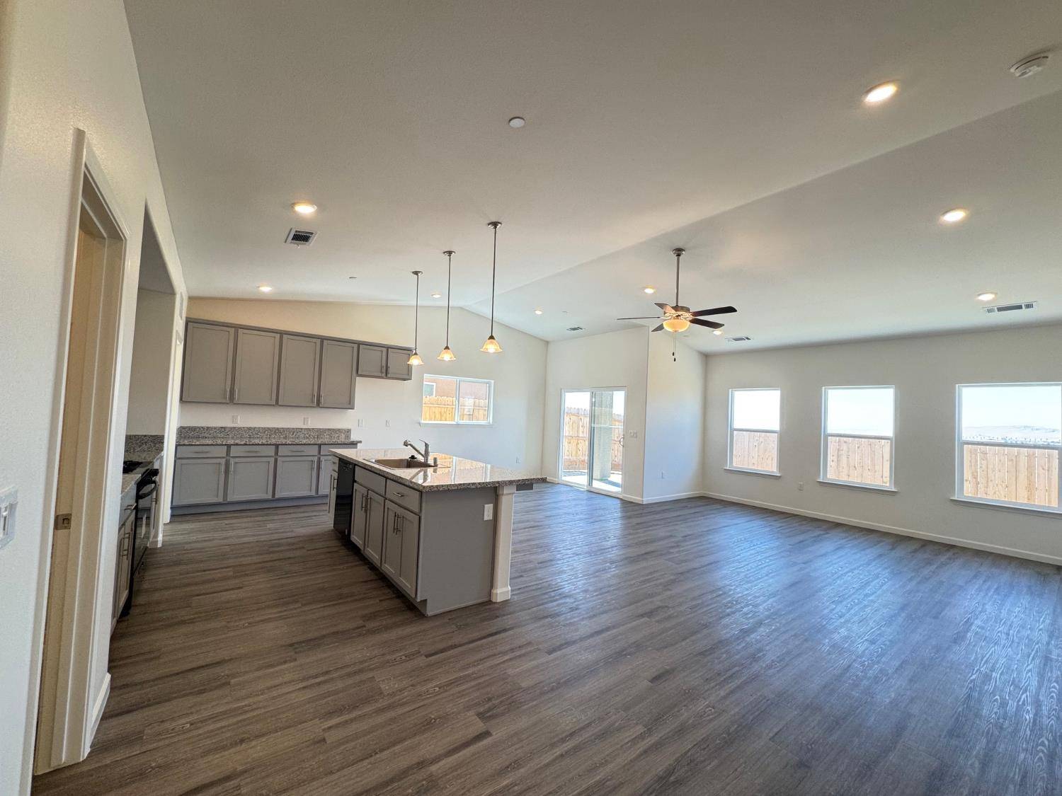 Avenal, CA 93204,1240 E Orange ST