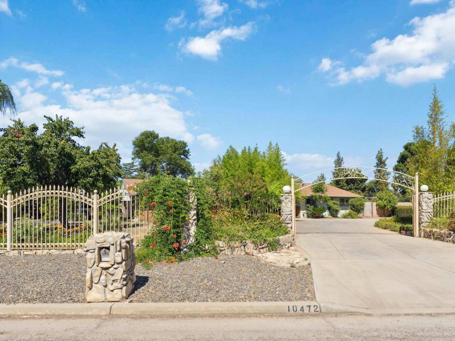 Madera, CA 93636,10472 Rolling Hills DR