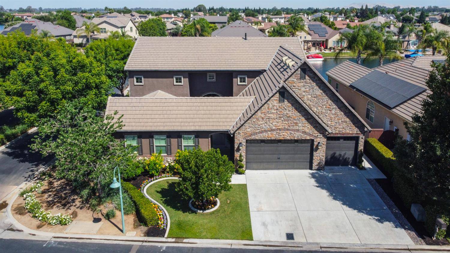 Clovis, CA 93619,4249 N Waterside DR