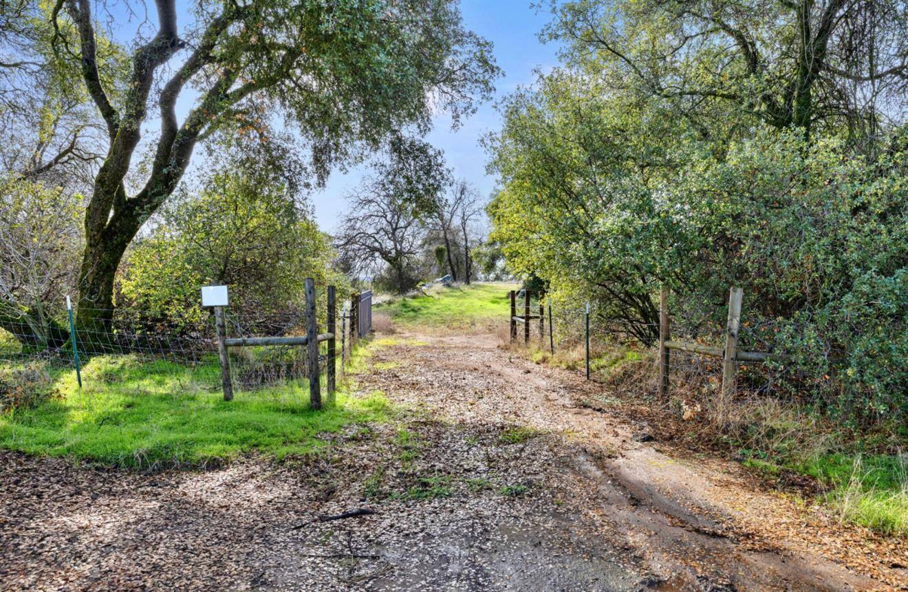 Yokuts Valley, CA 93675,0 Bay Lane