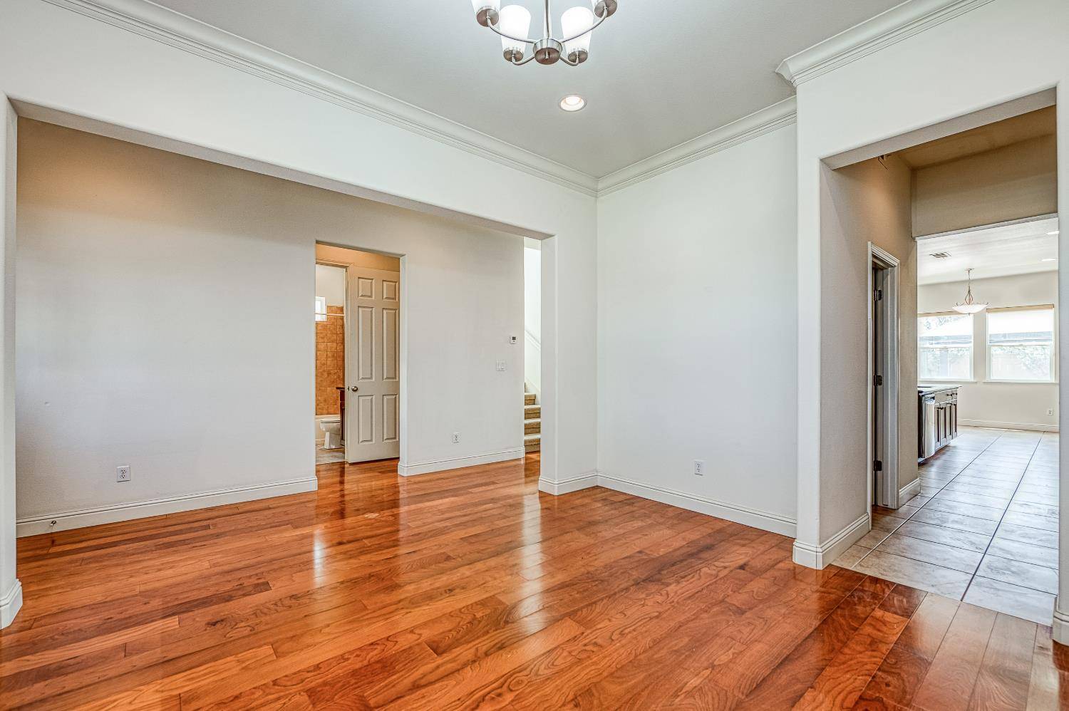 Fresno, CA 93720,2593 E Utah